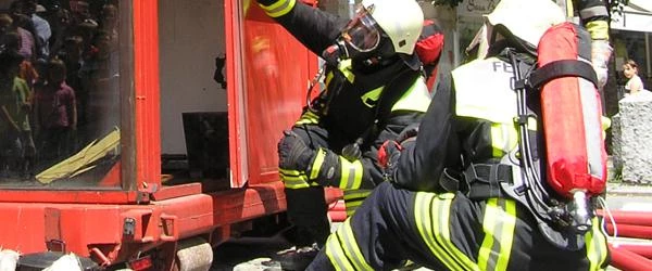 Γερμανία: Έκρηξη και πυρκαγιά σε διυλιστήριο – 8 τραυματίες!